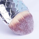 Nail dust cleaning brushes fish tale, SILVER